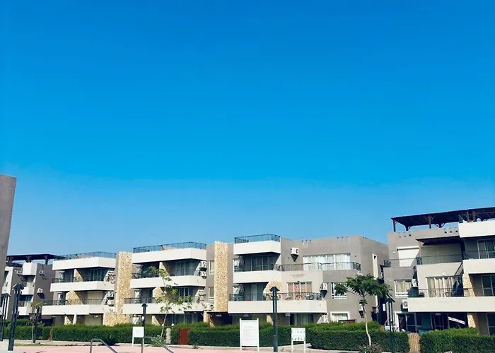 Vivia Blumar Sokhna Families 101 *